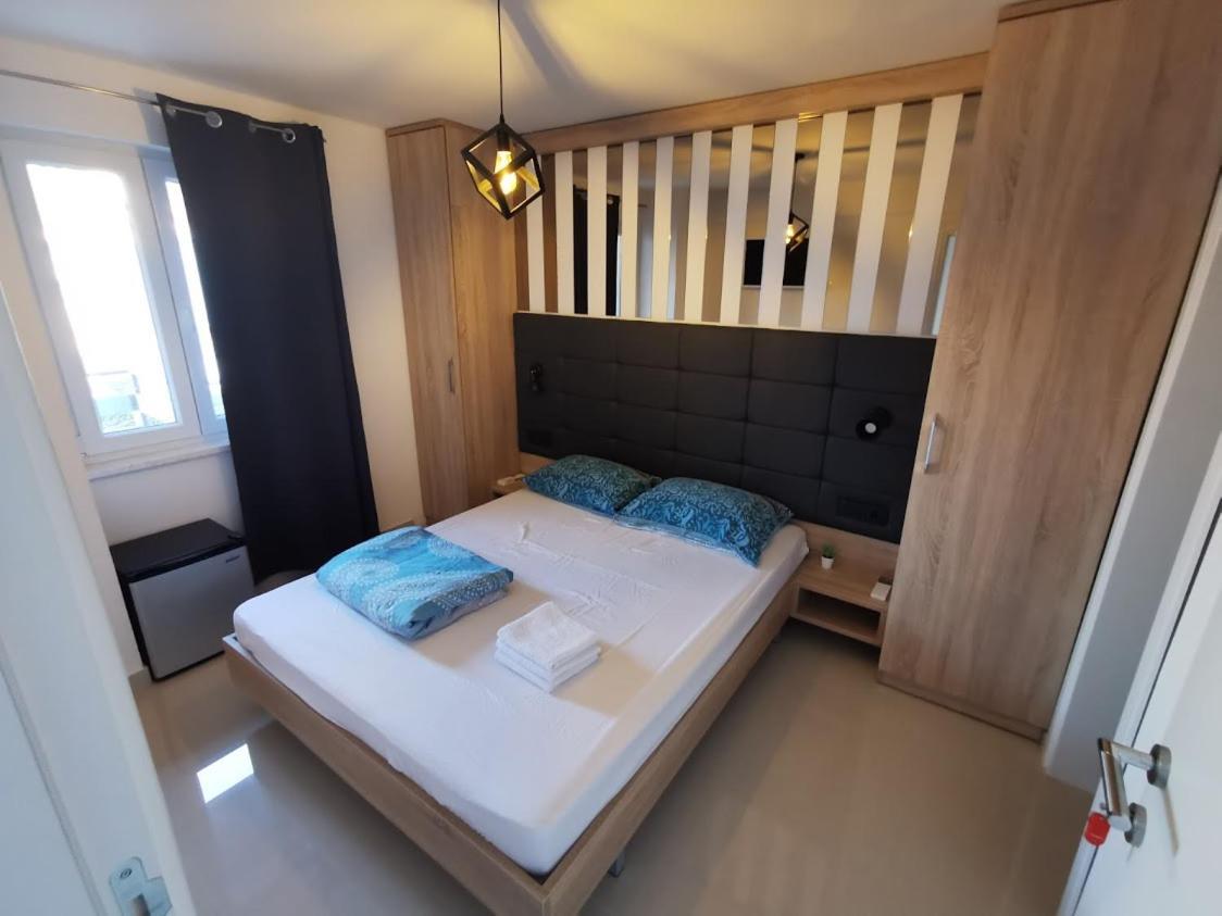 Elizabeta Deluxe Rooms Biograd Na Moru Extérieur photo