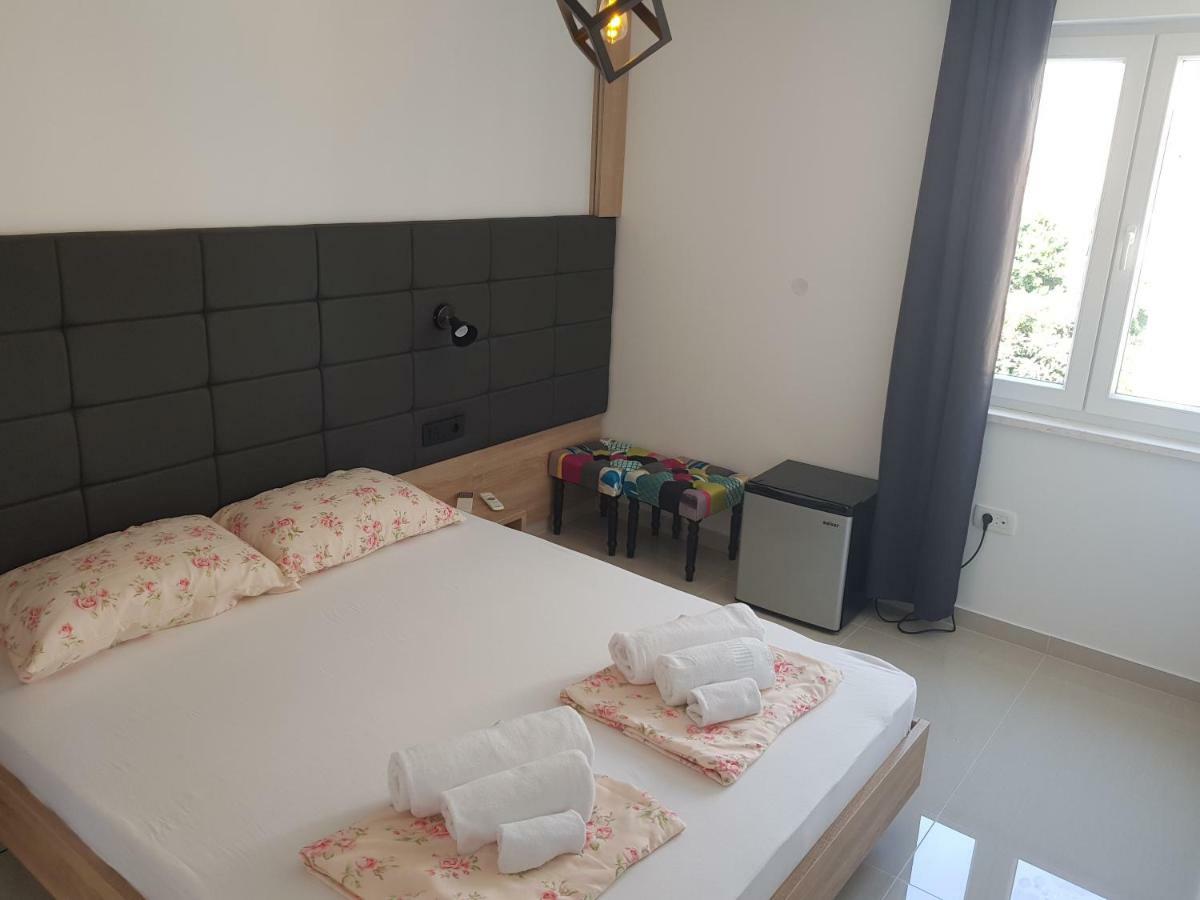 Elizabeta Deluxe Rooms Biograd Na Moru Extérieur photo