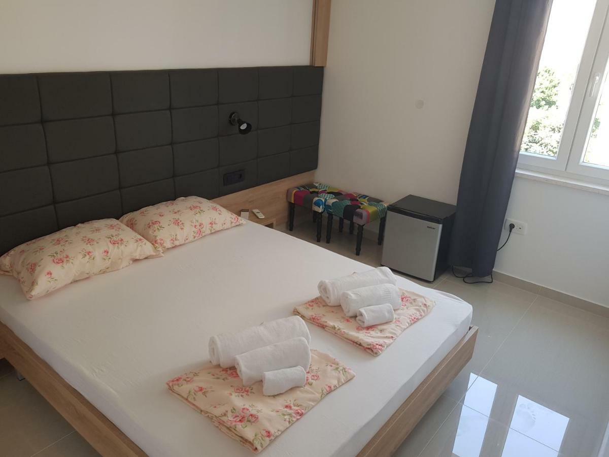 Elizabeta Deluxe Rooms Biograd Na Moru Extérieur photo