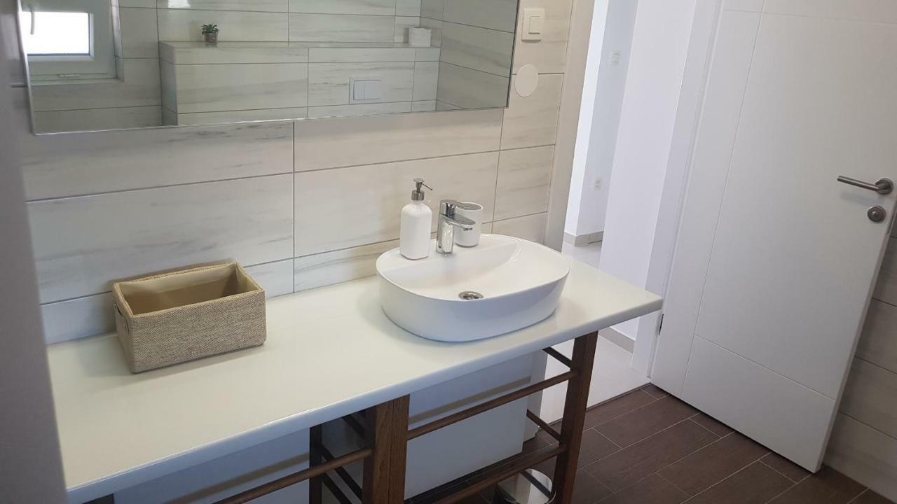 Elizabeta Deluxe Rooms Biograd Na Moru Extérieur photo
